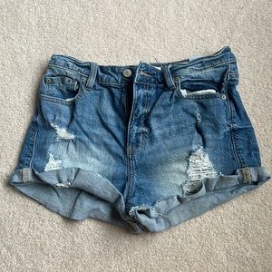 Jean shorts boutique